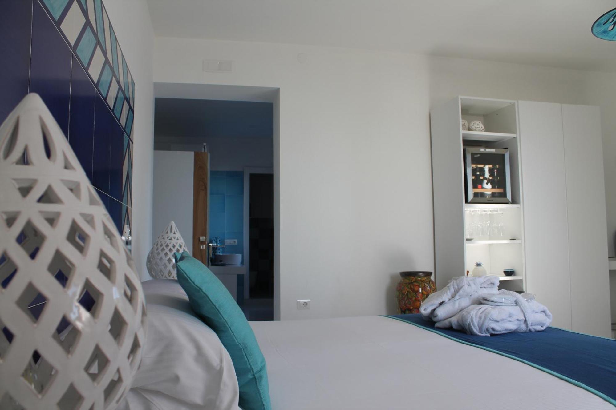 Il Melograno In Costa D'Amalfi - Romantic Experience Vietri sul Mare Exterior photo